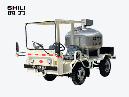 1方電動四輪犢牛喂奶車（立式罐、帶攪拌）